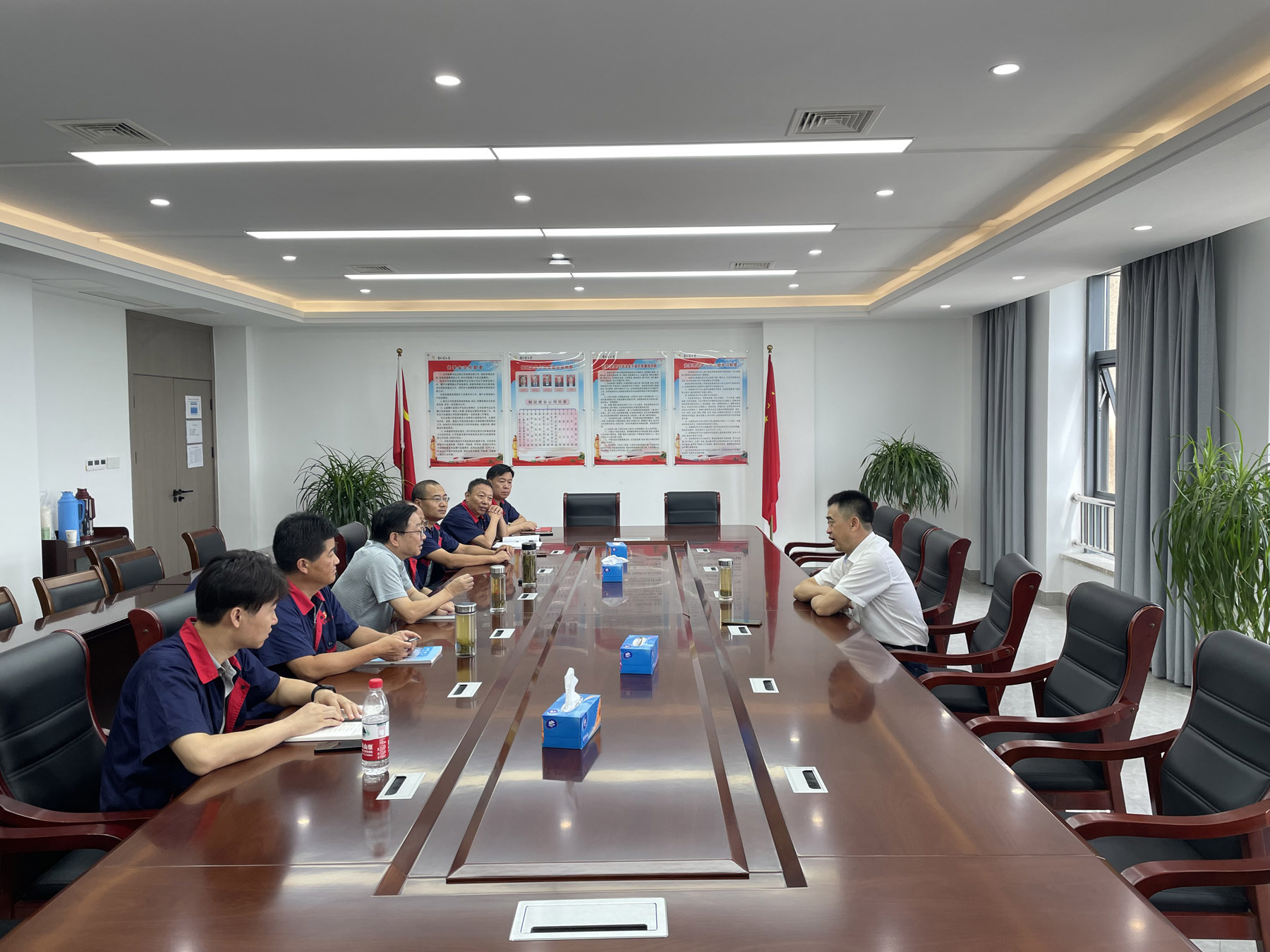 集團公司黨委委員、總工程師周俊到公司調(diào)研 